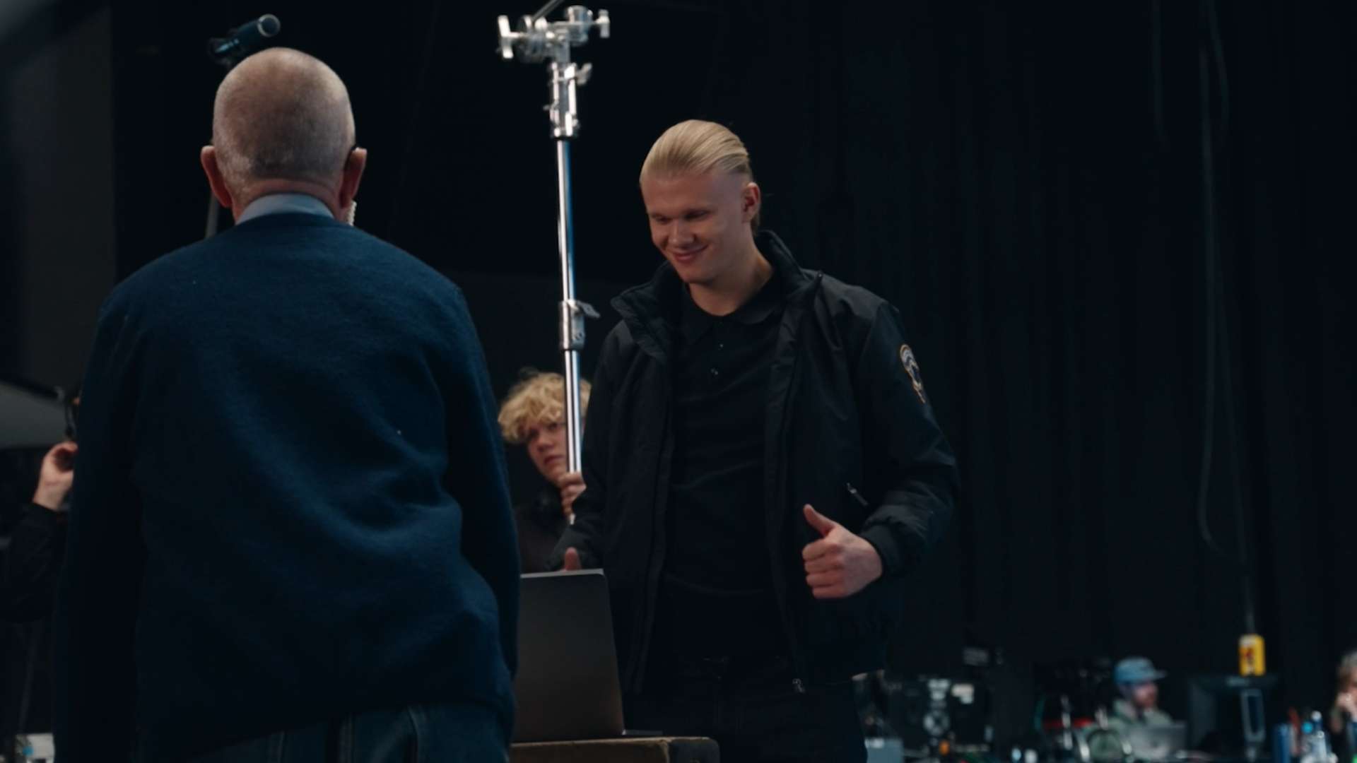 重新审视其 重新审视其